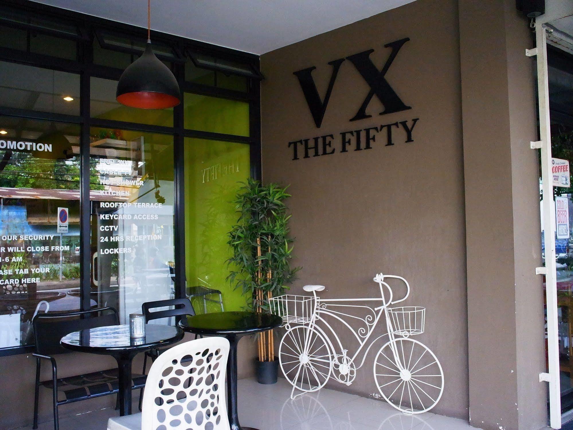 Albergue Vx The Fifty Bangkok Exterior foto