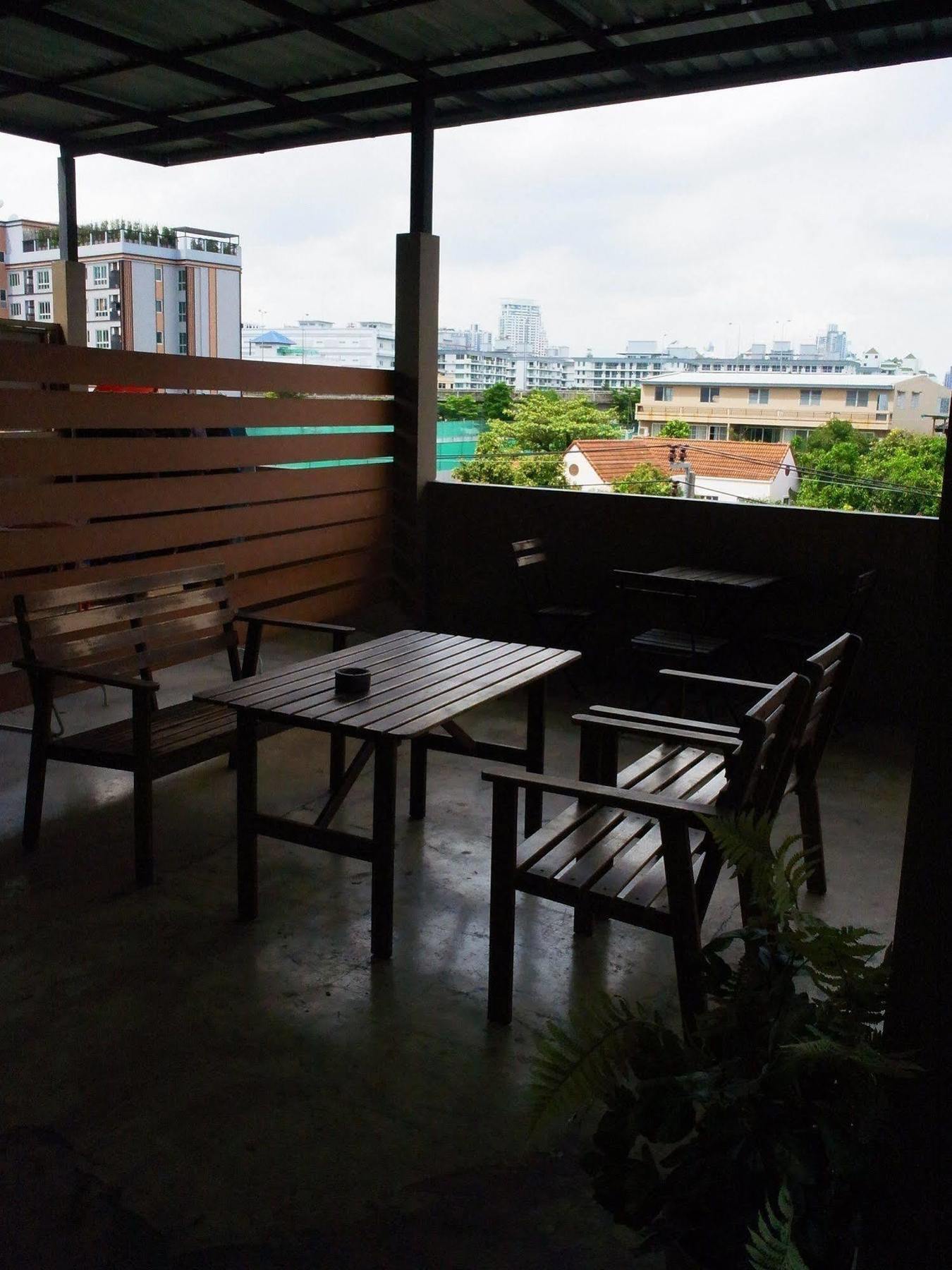 Albergue Vx The Fifty Bangkok Exterior foto