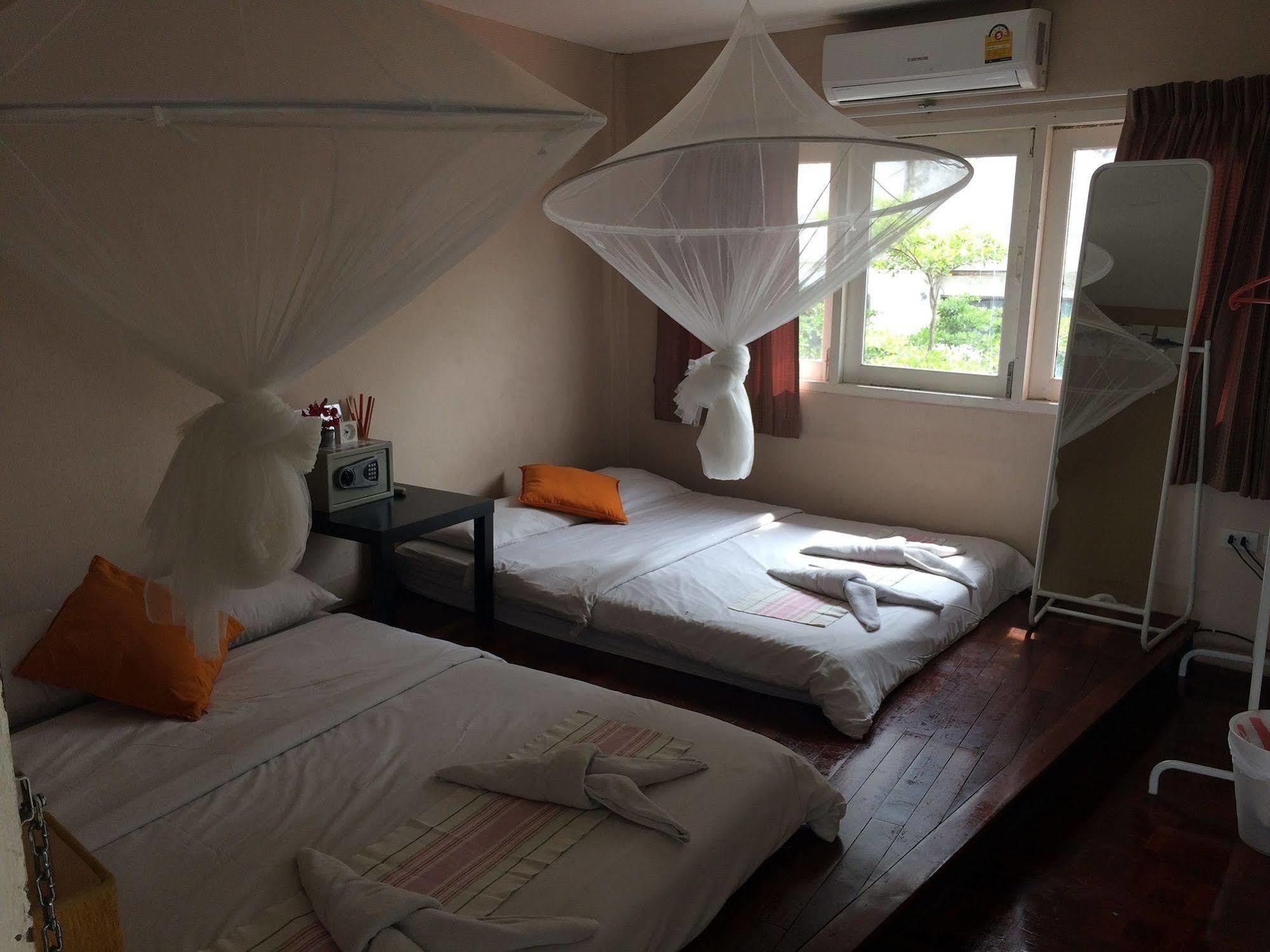 Albergue Vx The Fifty Bangkok Exterior foto